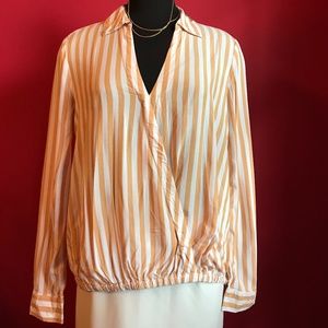 Beachlunchlounge Tan and White Blouse